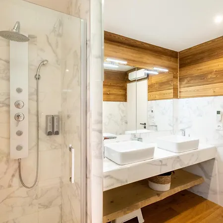 Luxe Spacieux, Piscine Chauffee, Vue Et Montagnes, Proximite Immediate Pistes 샬레